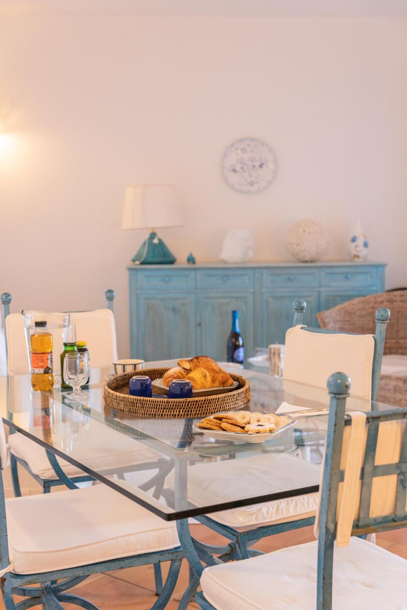 Residenza Del Barone Villa Zoe Chia - Vista Mare Zewnętrze zdjęcie